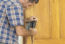 Service Reparatii Usi Metalice-Lemn-Termopan-Ferestre Galati Deblocari si Montaj Usi